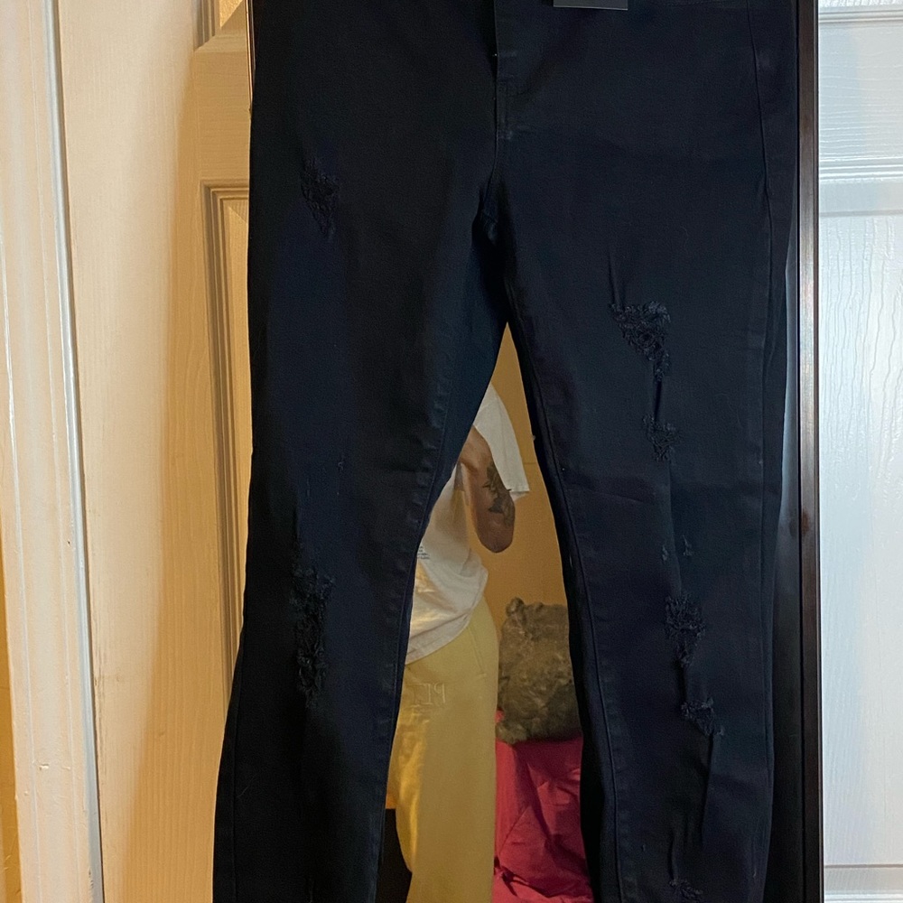 Blackboard distressed ankle jeans